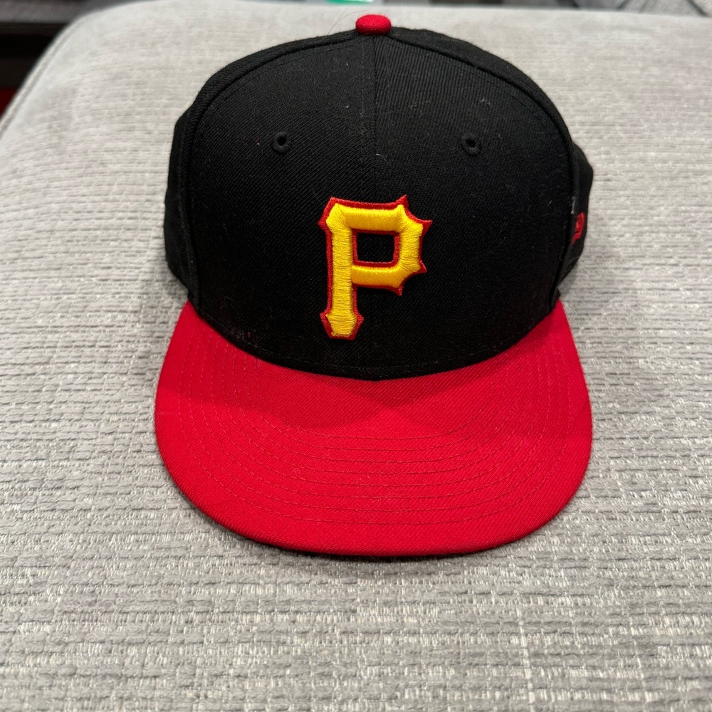 PITTSBURGH PIRATES FITTED HAT